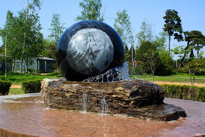 concreter space water feature